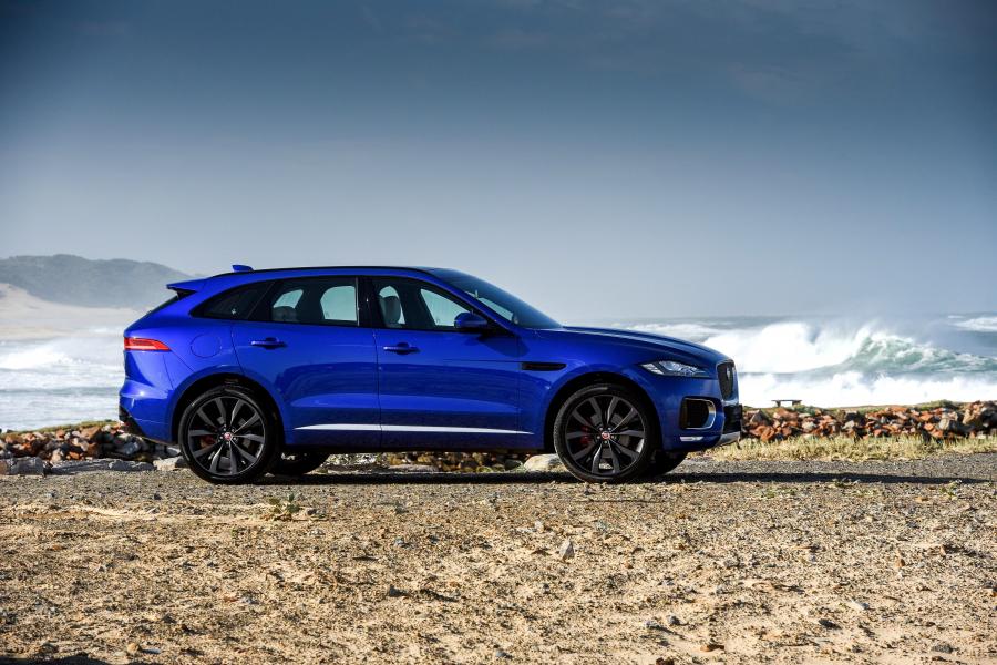  Jaguar F-Pace S 35t AWD 2016 года  (ZA) (фото 21 из 27)